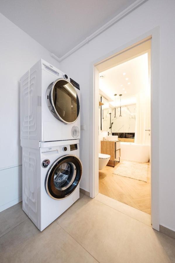 Brand New Luxury Apartment In The Heart Of Brassó Kültér fotó