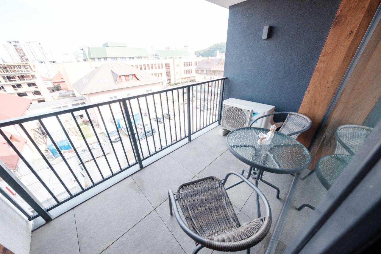 Brand New Luxury Apartment In The Heart Of Brassó Kültér fotó