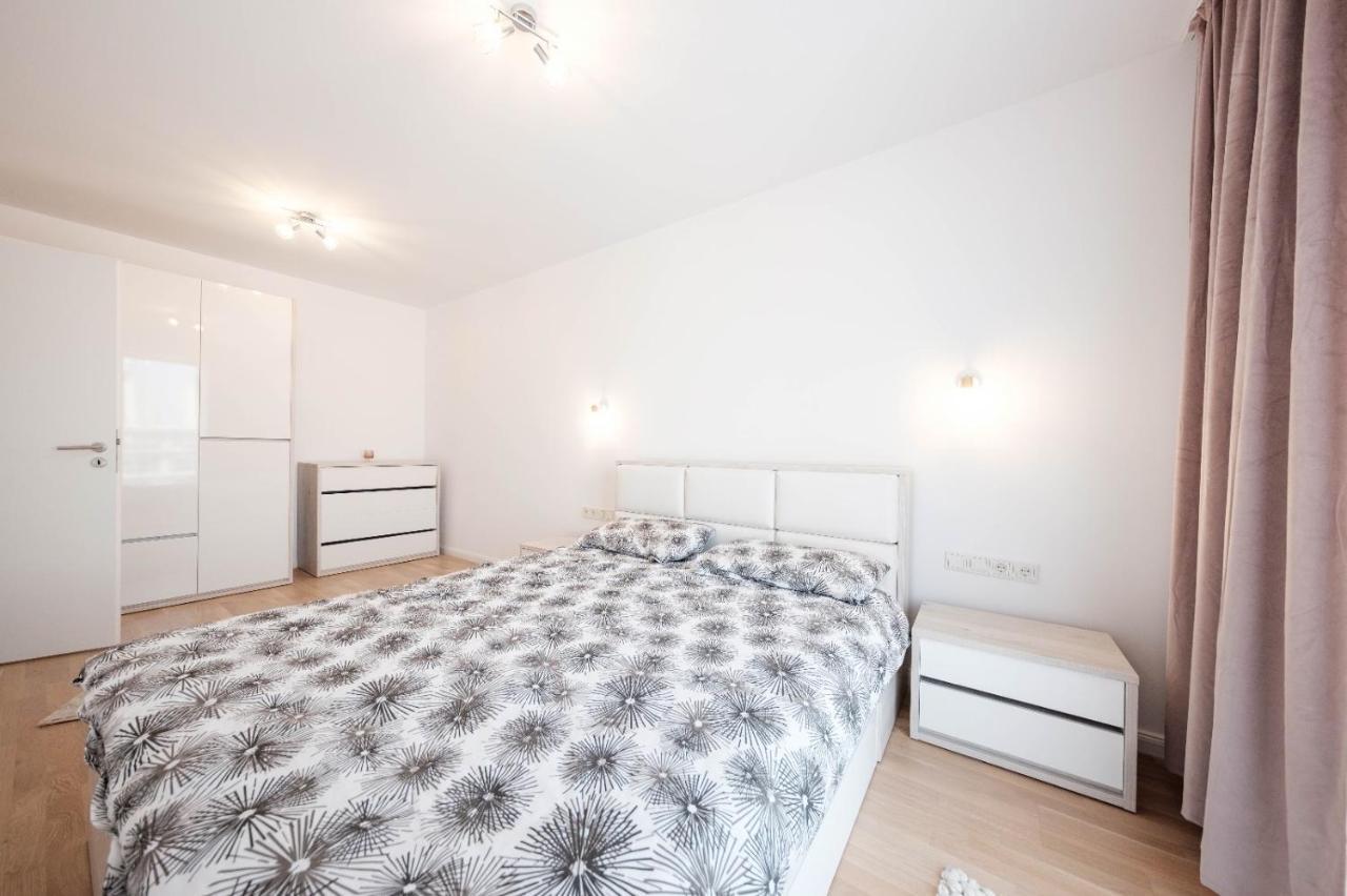 Brand New Luxury Apartment In The Heart Of Brassó Kültér fotó