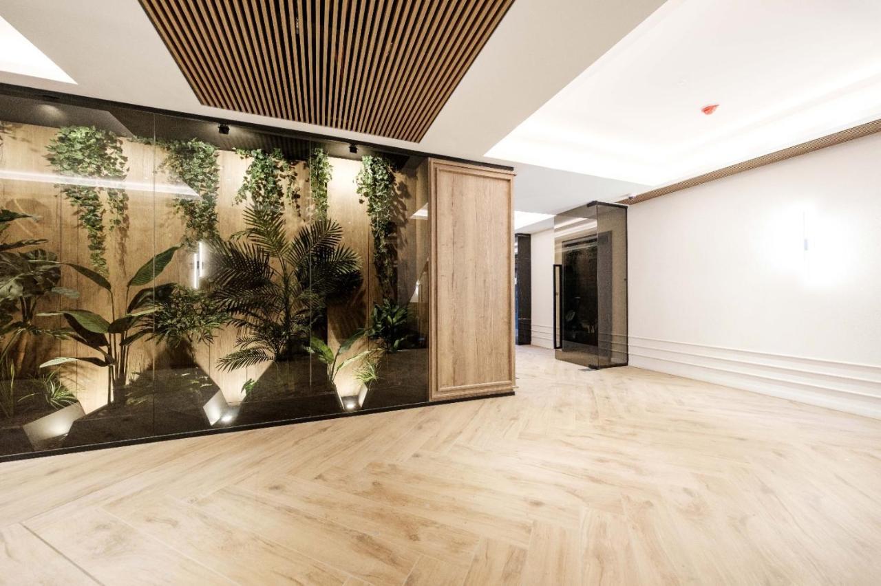 Brand New Luxury Apartment In The Heart Of Brassó Kültér fotó